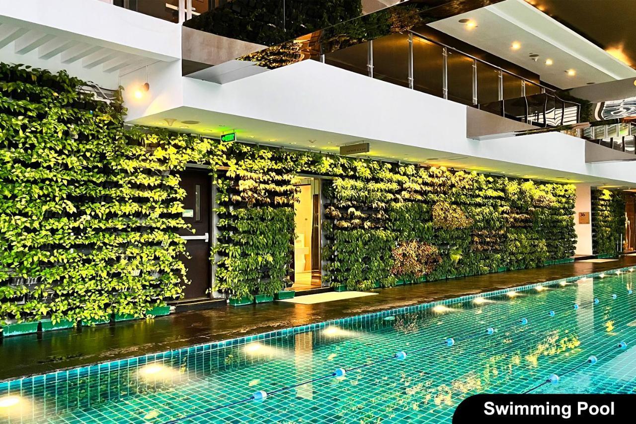 The Gramercy Residences Manila Exterior photo